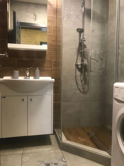 Mihajlovik Lux Apartment In Heart Of Skopje Ngoại thất bức ảnh