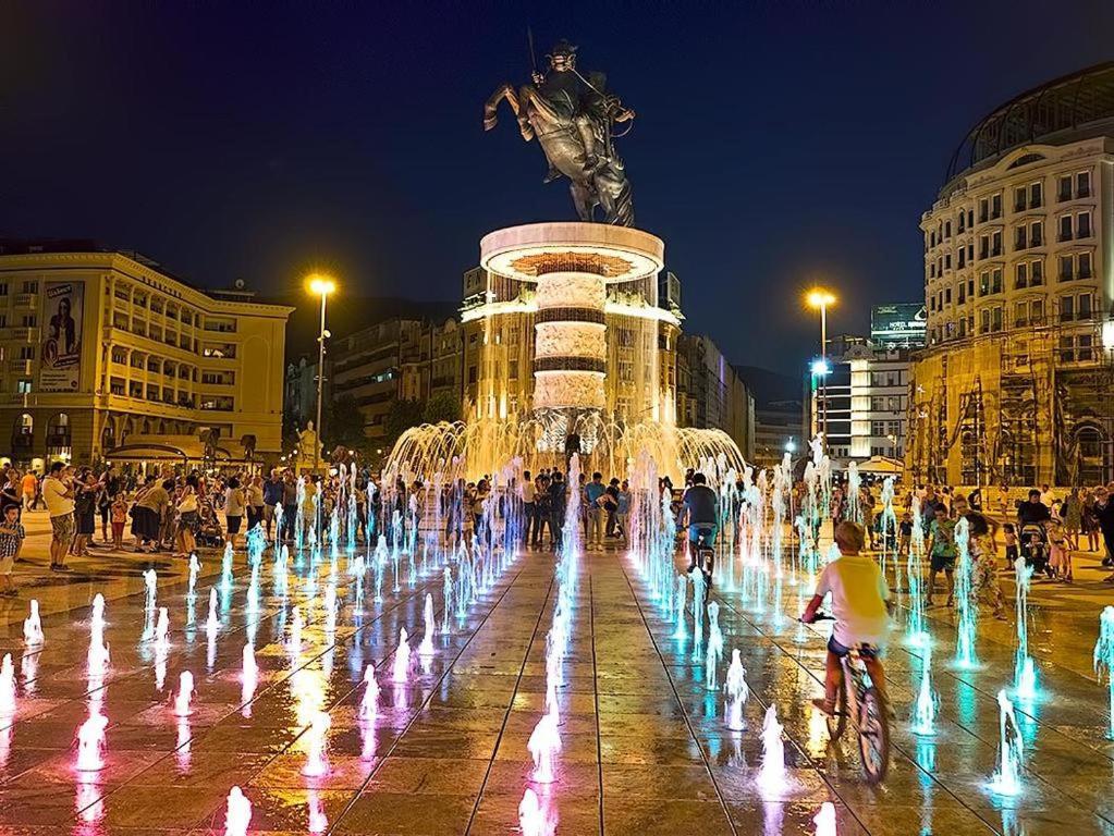 Mihajlovik Lux Apartment In Heart Of Skopje Ngoại thất bức ảnh