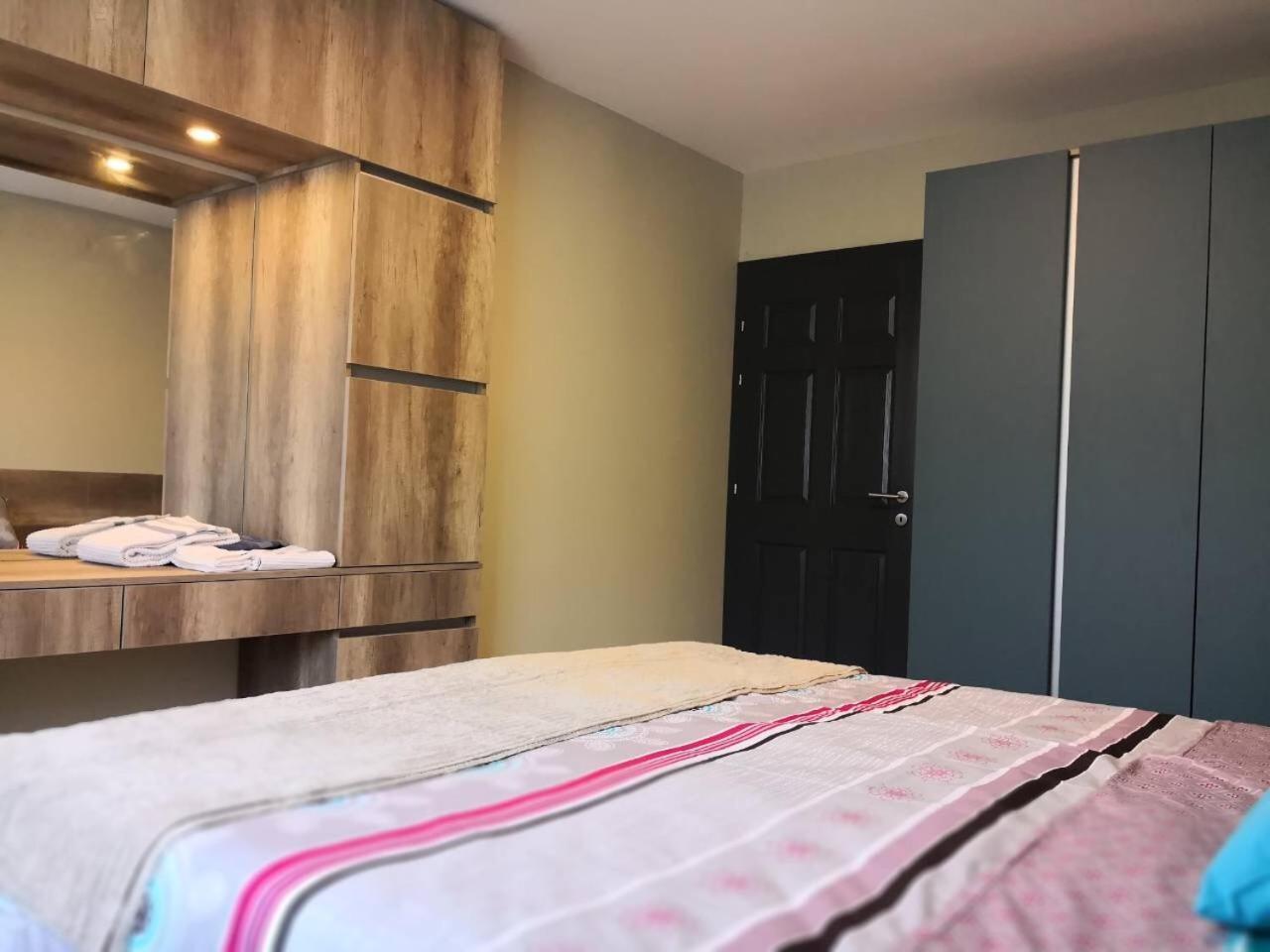 Mihajlovik Lux Apartment In Heart Of Skopje Ngoại thất bức ảnh