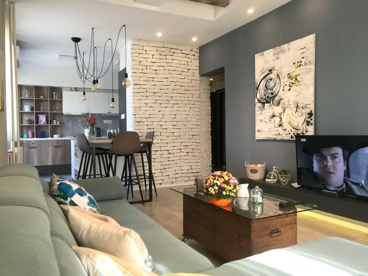 Mihajlovik Lux Apartment In Heart Of Skopje Ngoại thất bức ảnh